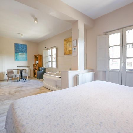 Akla Suites Con Jacuzzi Santillana Сантільяна-дель-Мар Екстер'єр фото