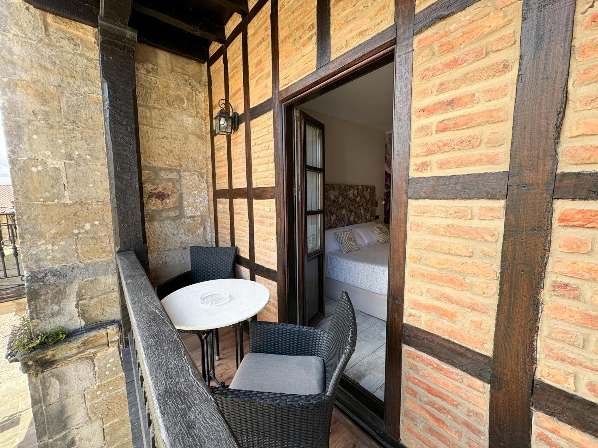 Akla Suites Con Jacuzzi Santillana Сантільяна-дель-Мар Екстер'єр фото